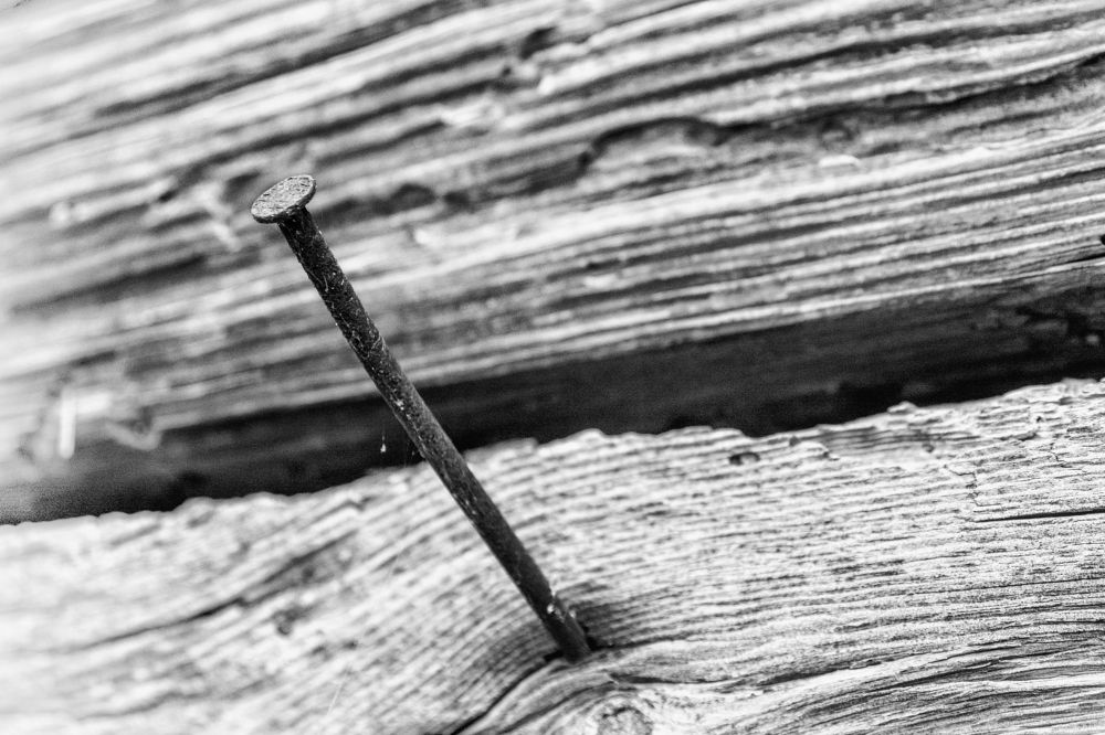 Одинокий гвоздь