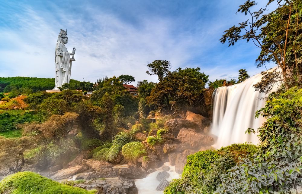 Photograph by Lê Huy Anh