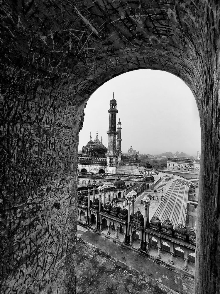 BARA IMAMBARA