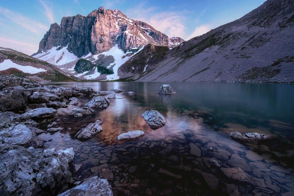 Photograph by Nikos Leonov