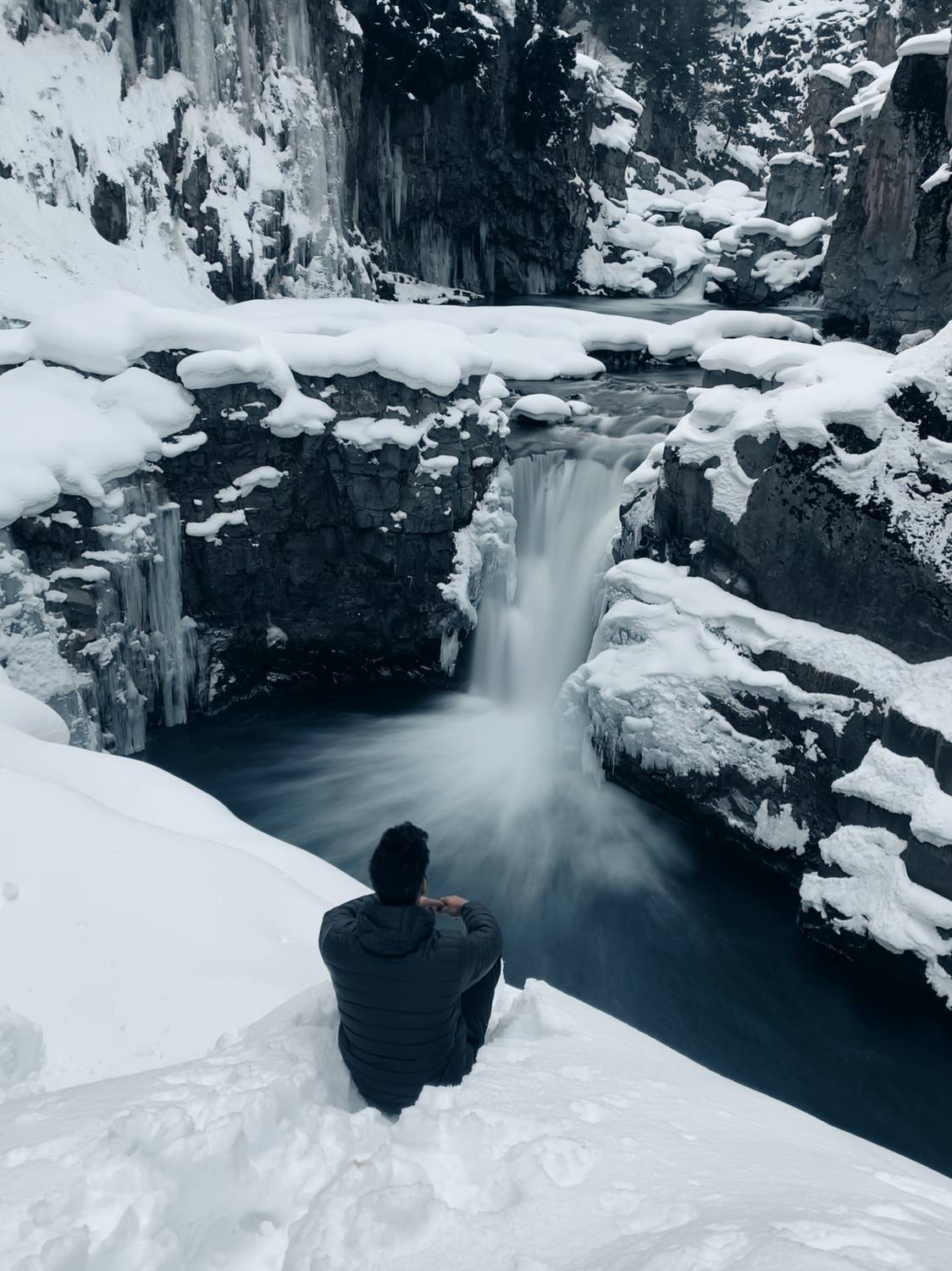 Aharbal Waterfall, Kashmir.