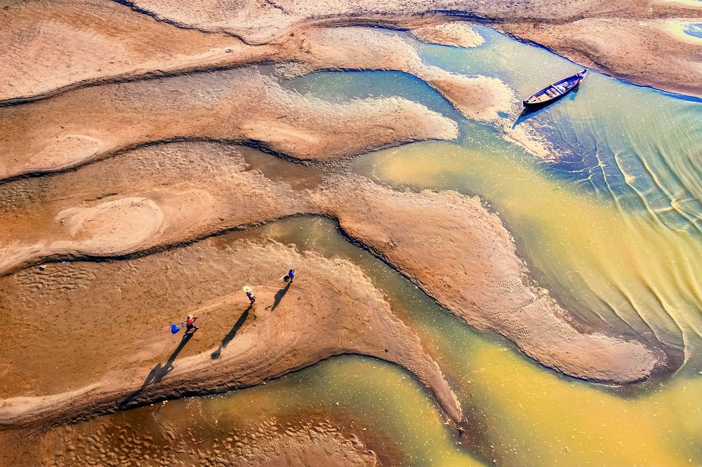 Photograph by Min Min Soe