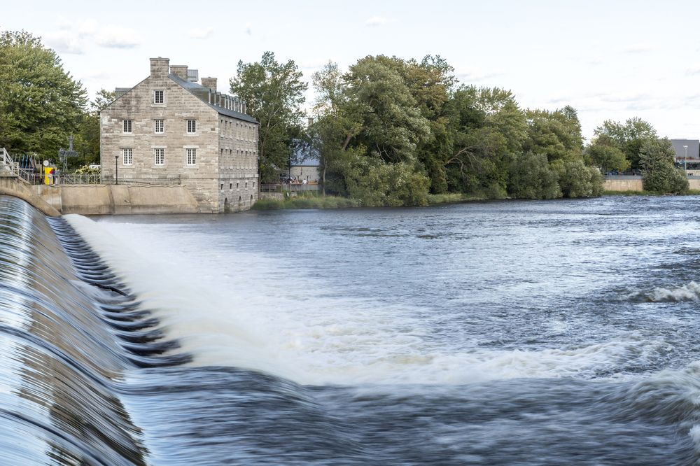Thousand islands river