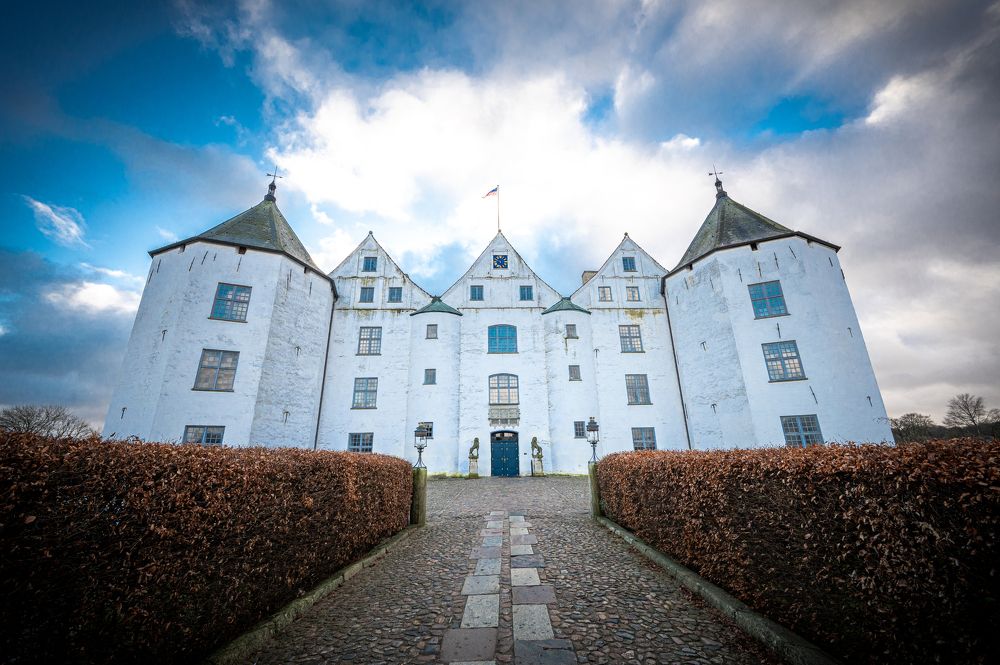 Photograph by Branislav Andjelkovic