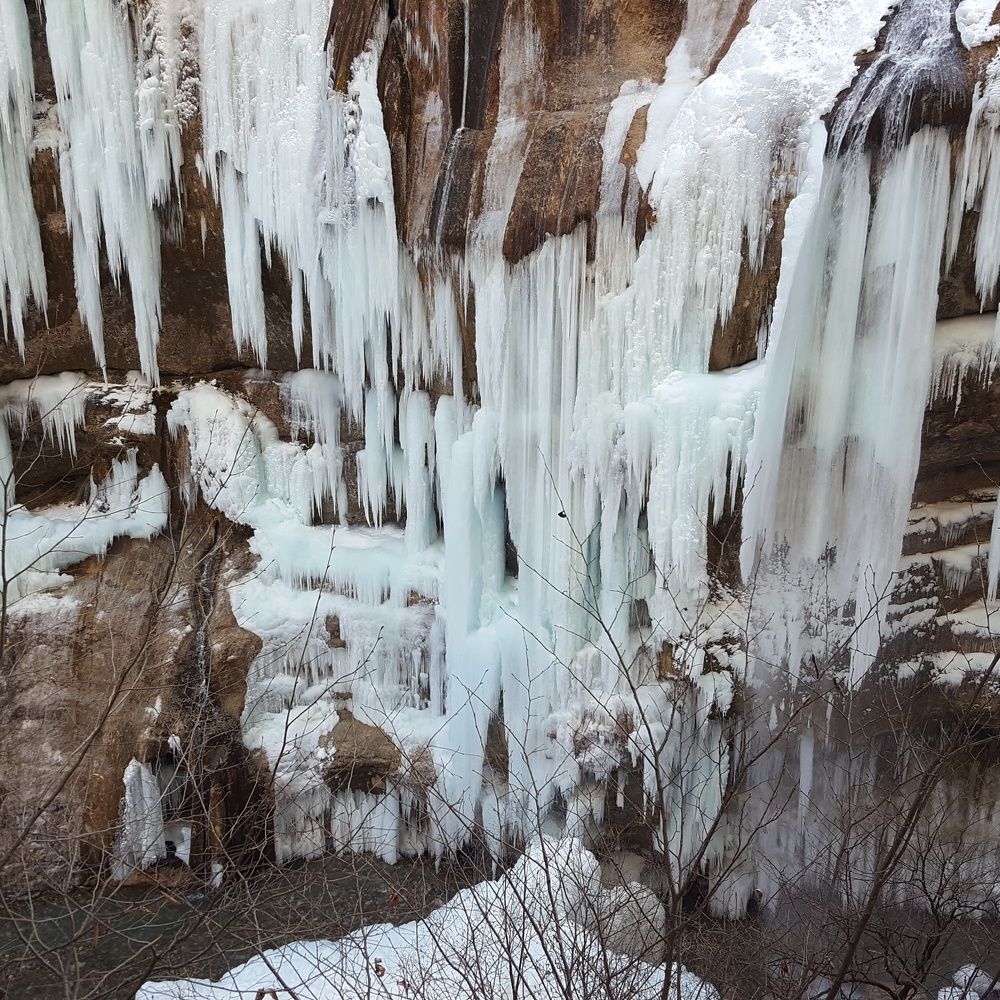 Зимний водопад.