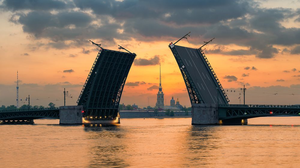 Санкт-Петербург на рассвете