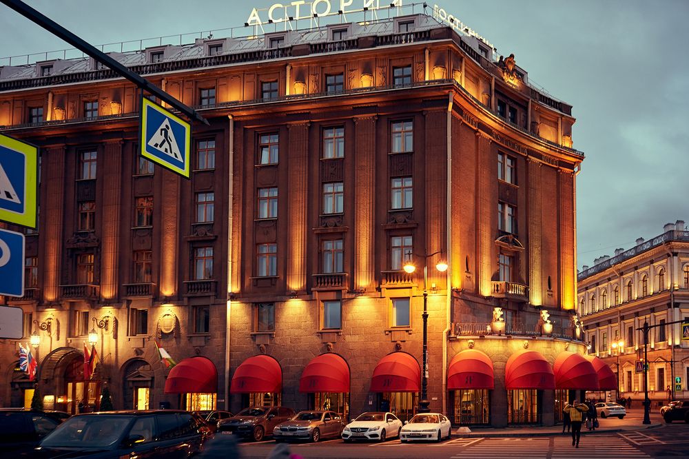 Вечерняя прогулка по Исакиевской площади