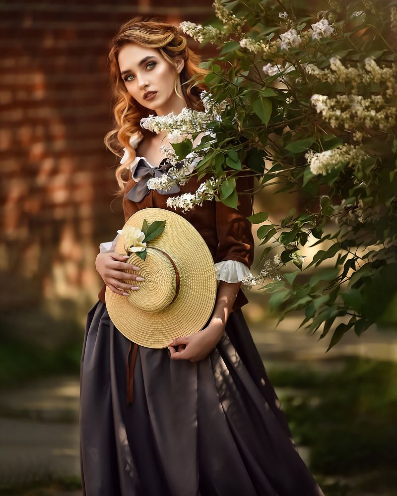 Девушка в шляпе