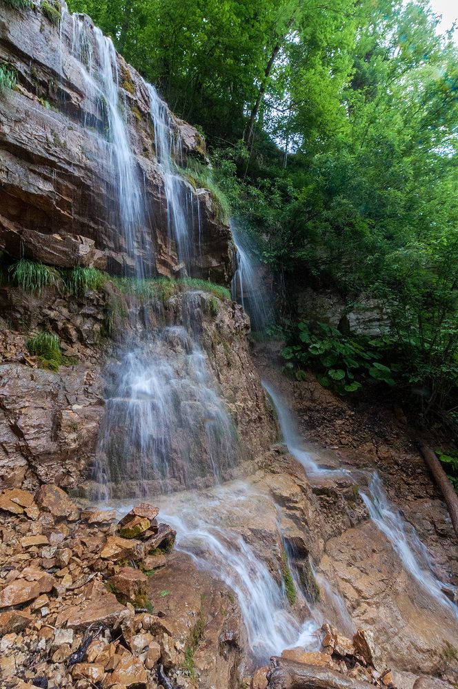 Водопад в Мезмае