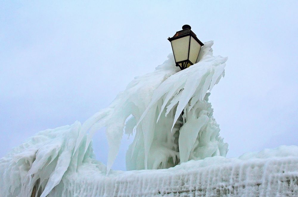 Winter in the medieval village of Yvoire (7)
