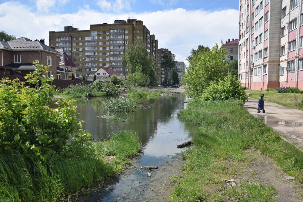 Стихийное озеро