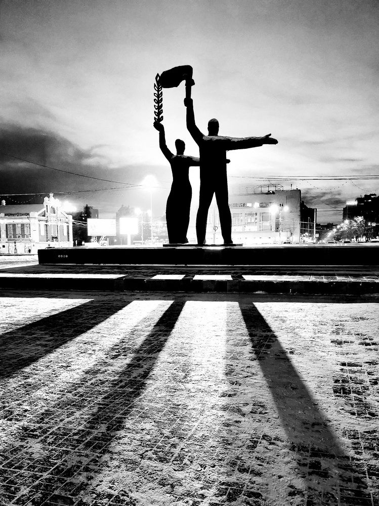 Рабочий и колхозница (Новосибирск)