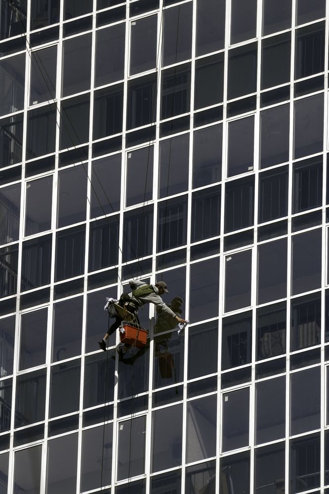 Опасная работа (Dangerous work)