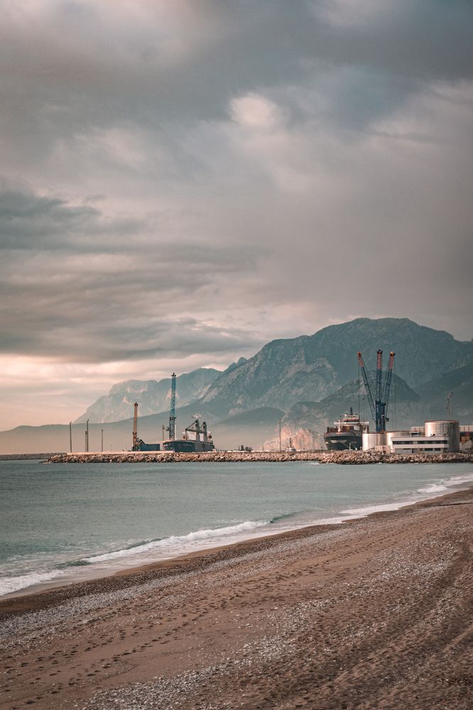 Photograph by Alp Aysgl