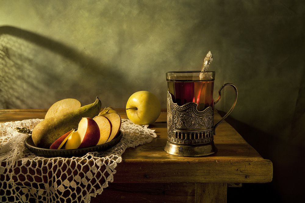Пятница, чай и фрукты