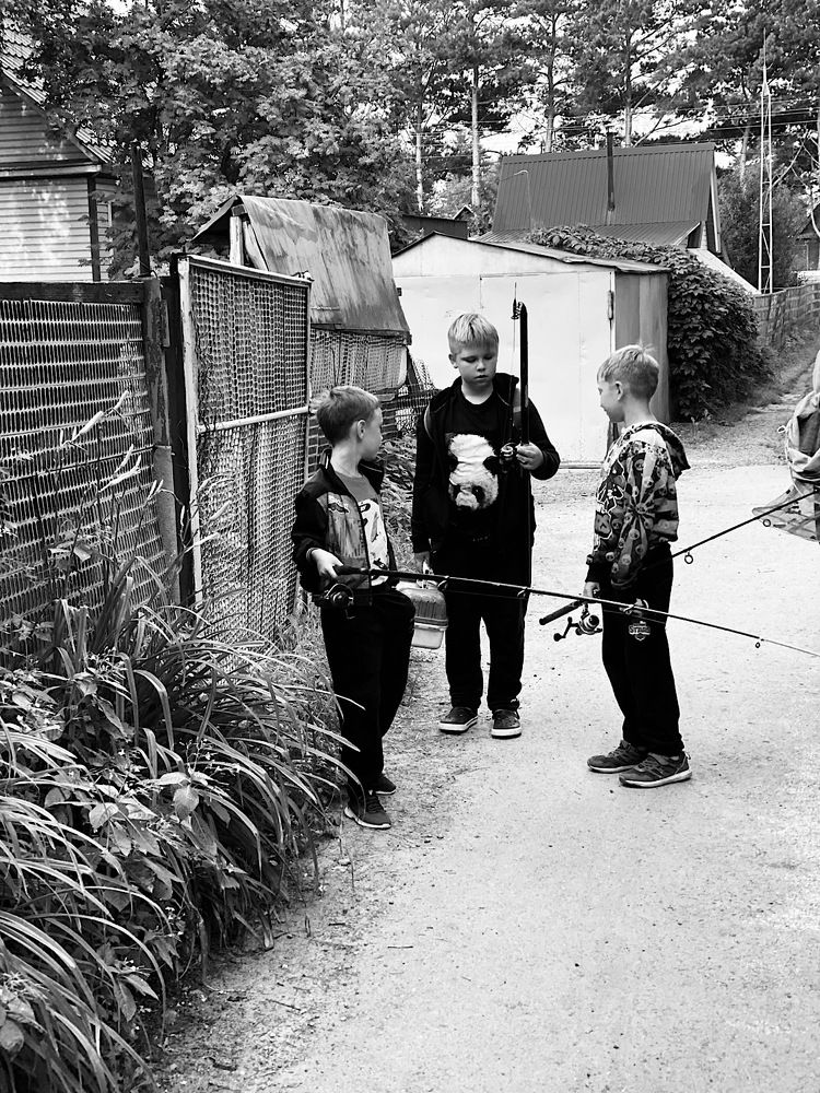 На рыбалку.