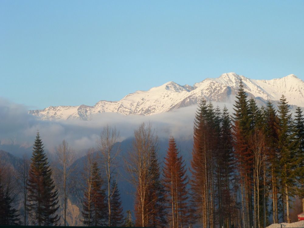 Вид с хребта Псехако.