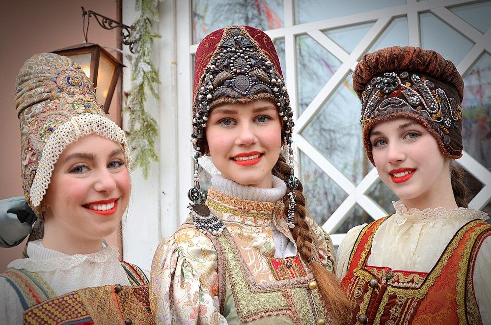 Девицы-красавицы....