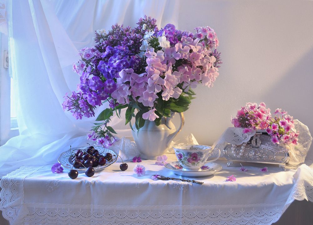 ...Летний день, жарой звенящий...