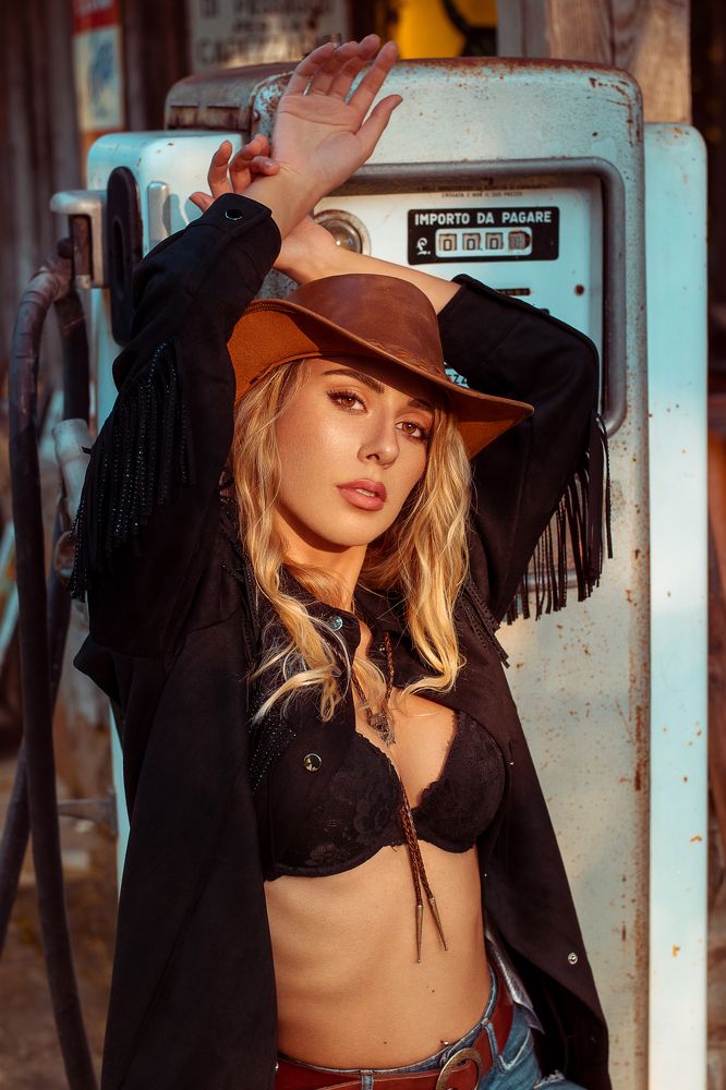 Western Cowgirl