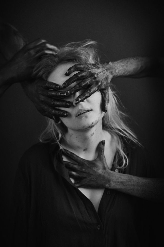 Photograph by Maria Silent