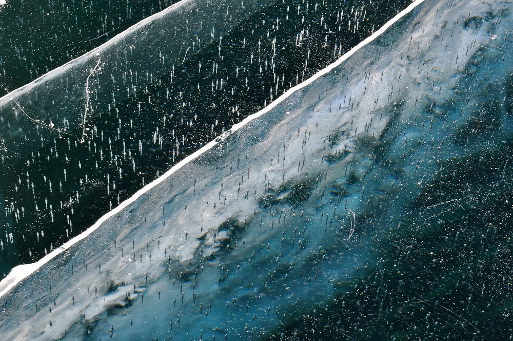 Байкальский лёд.