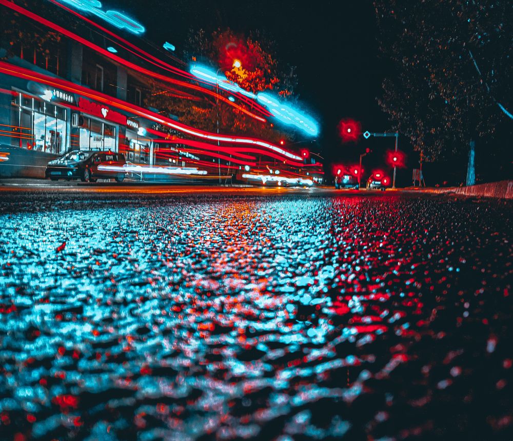 street light reflections at the night