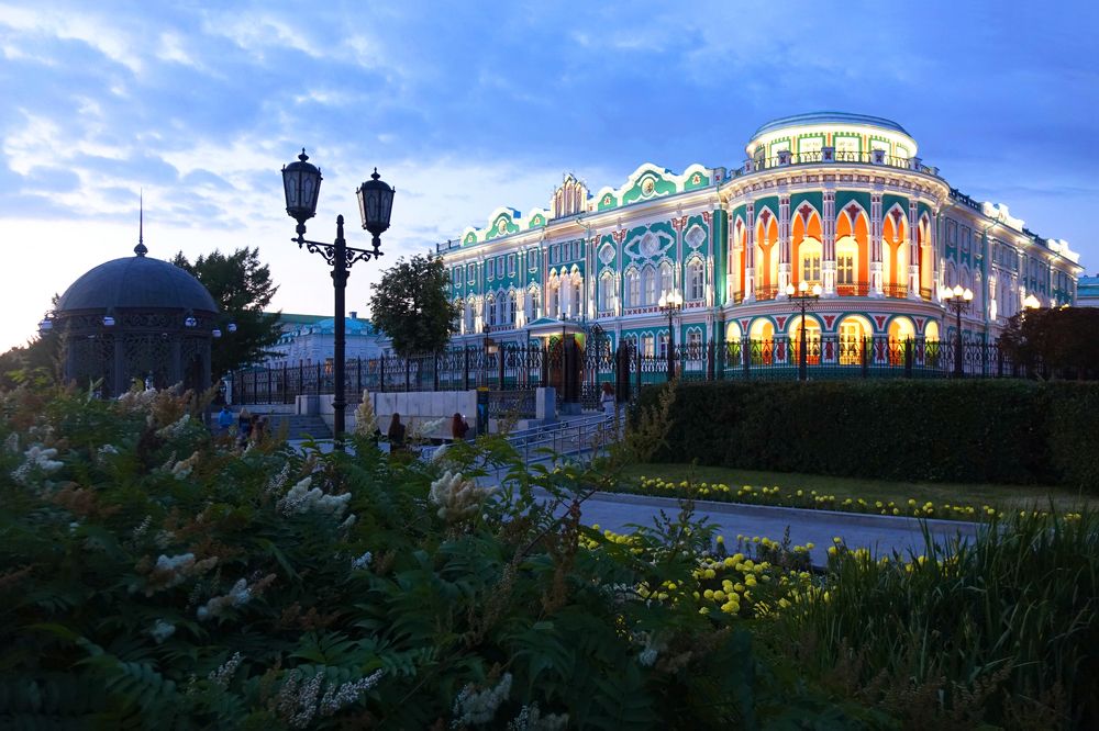 СТАРИННЫЙ ДОМ СЕВАСТЬЯНОВА…