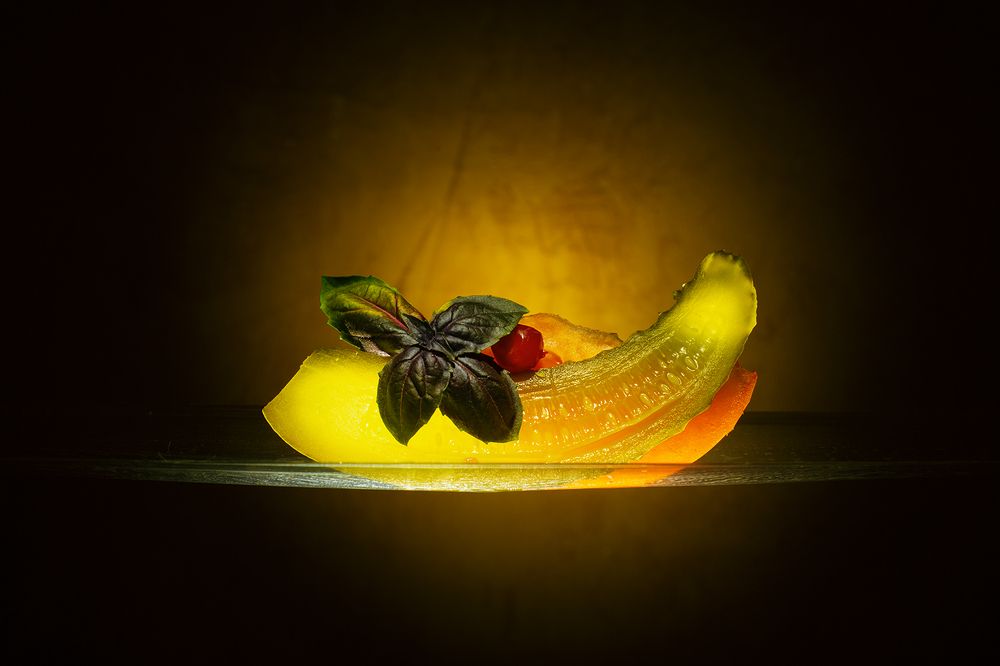 Натюрморт с базиликом