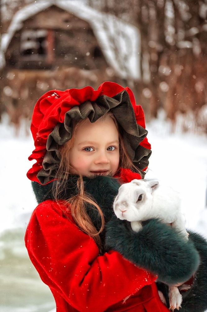 Зайку никогда не брошу. Он мой друг, такой хороший.