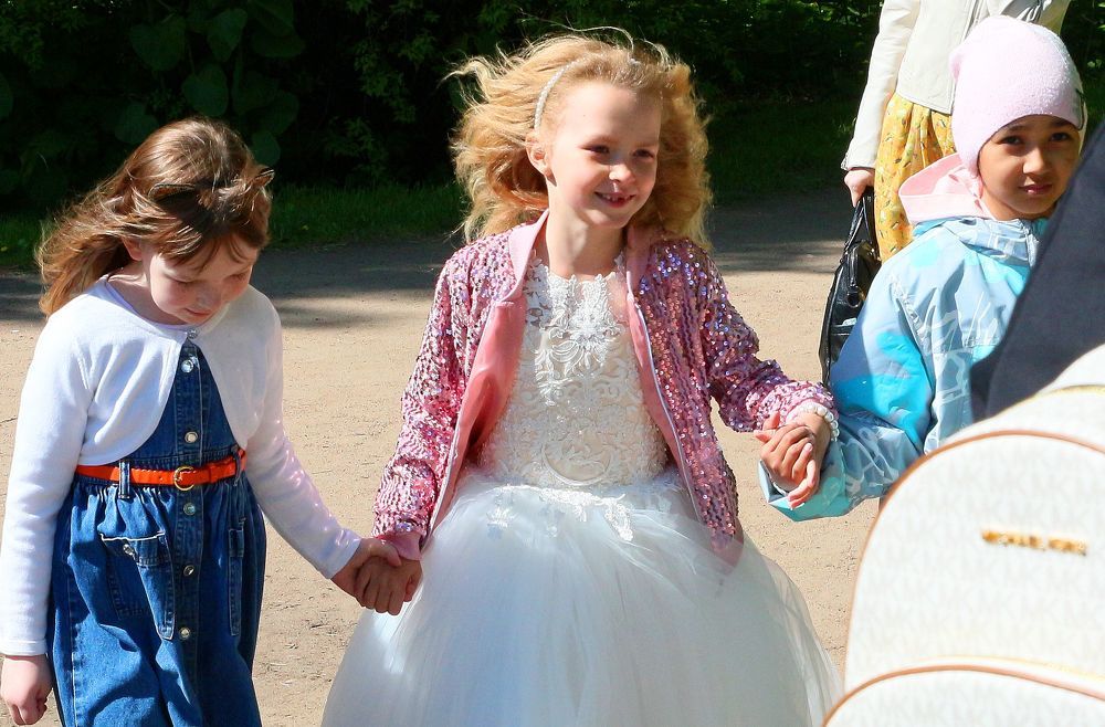 Пусть всегда будет Солнце.