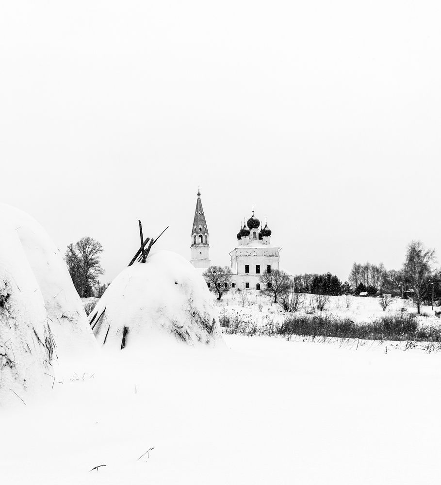 Стога под снегом