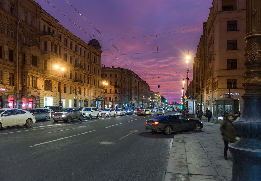 Рассвет на Невском