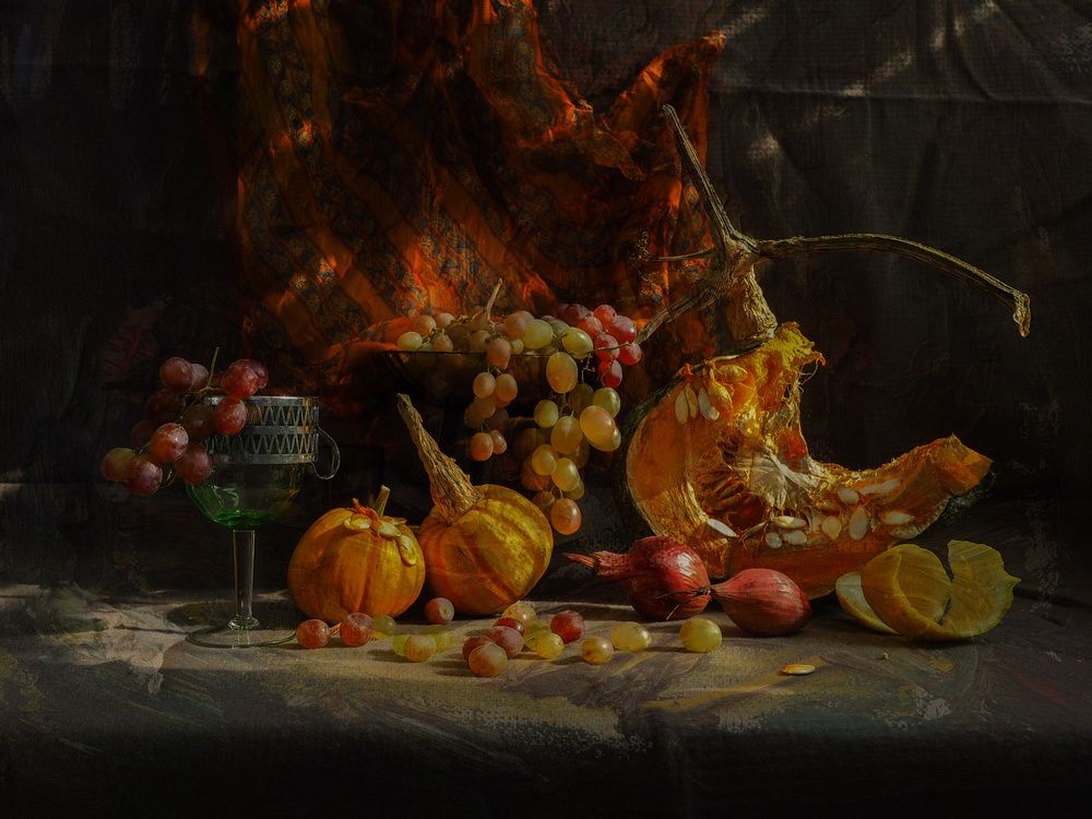 С тыквой и виноградом.