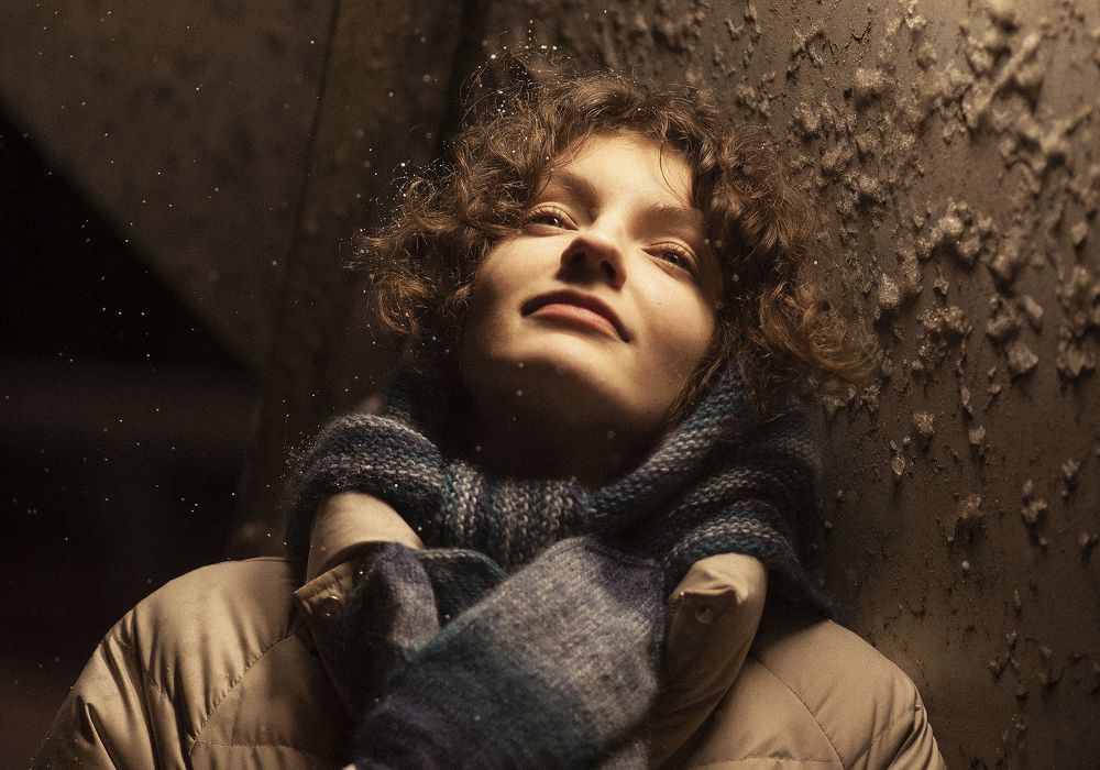 Девушка на мосту