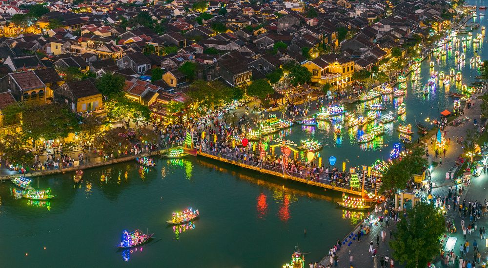 Photograph by Tuấn Nguyễn Tấn