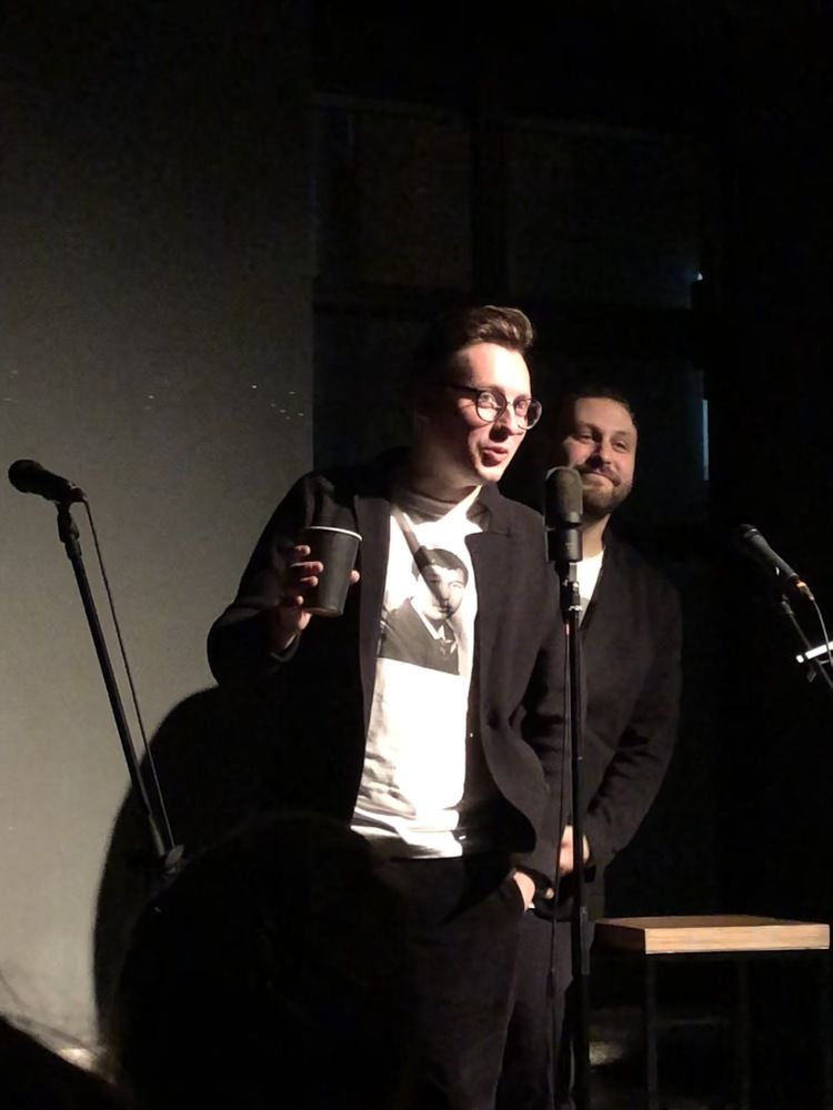 Свободный микрофон