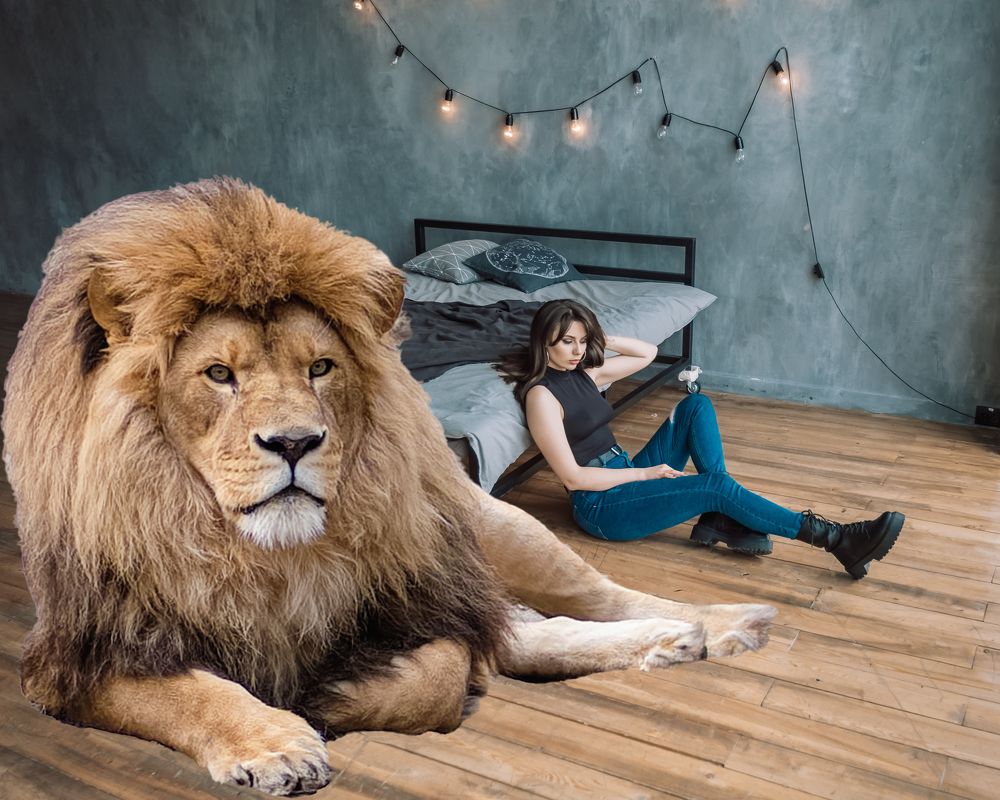 Девушка и лев