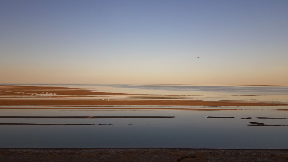 Hoz-e Soltan Salt Lake