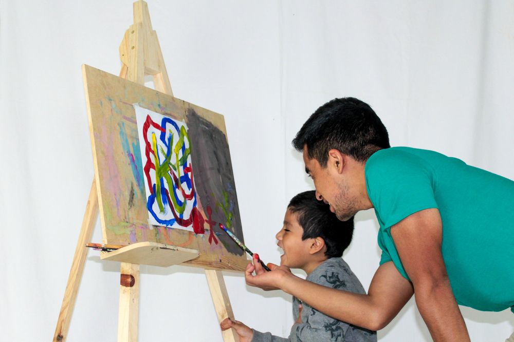 Photograph by Luis Par