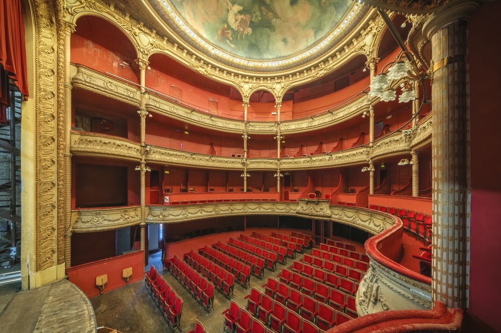 Photograph by FRANCIS MESLET