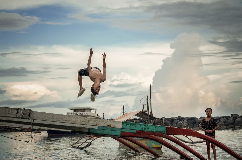 Joy around the ocean