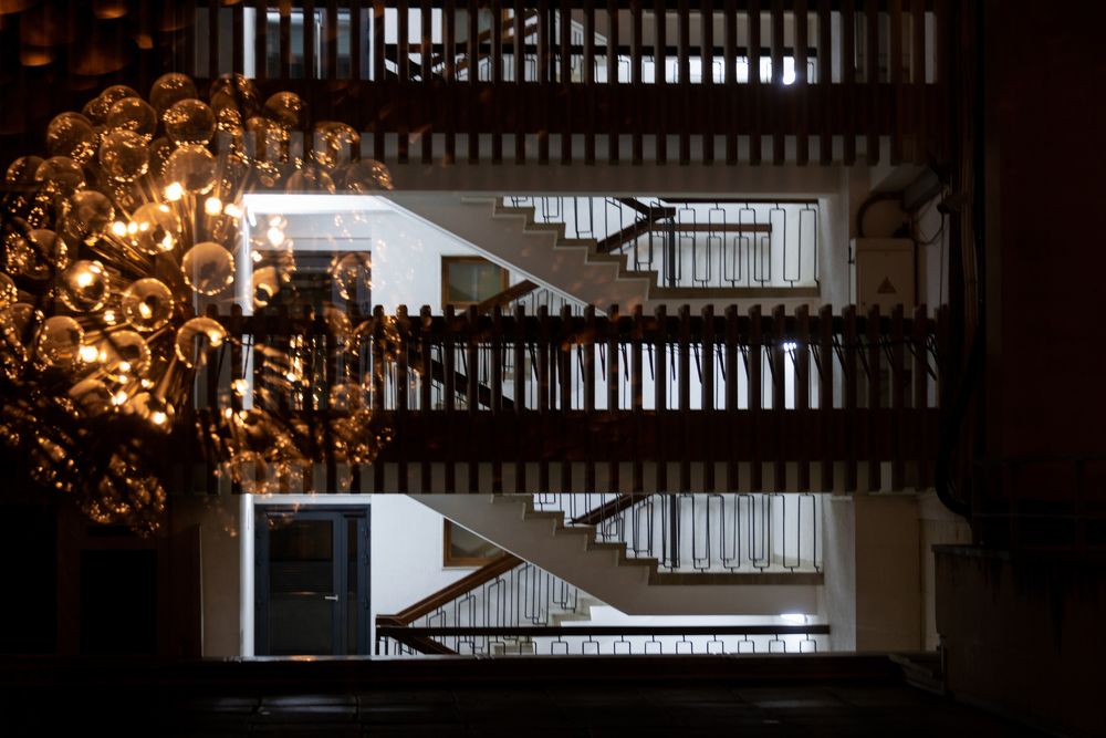 Лестница с отражением