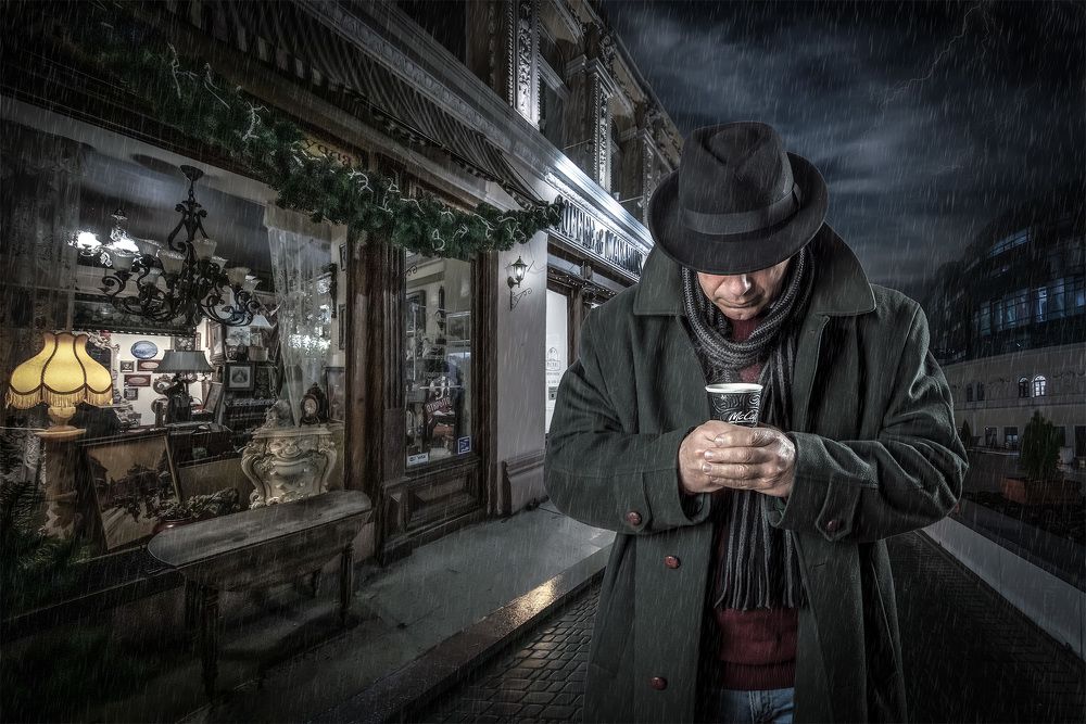 Крепкий кофе согреет ожидание.