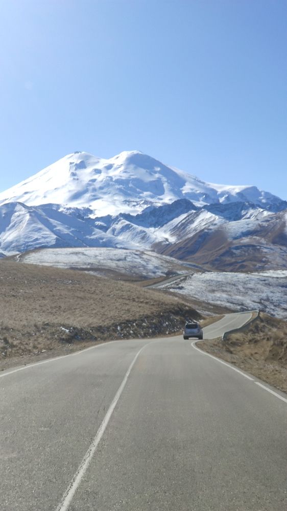 Величественный Эльбрус