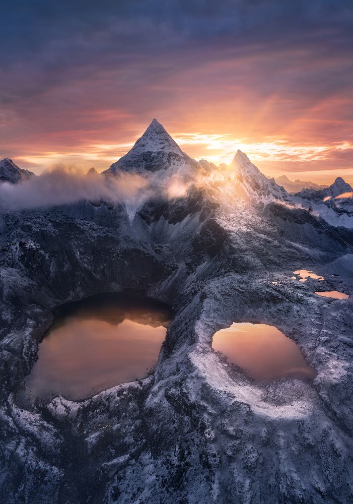 Photograph by He Jinyi