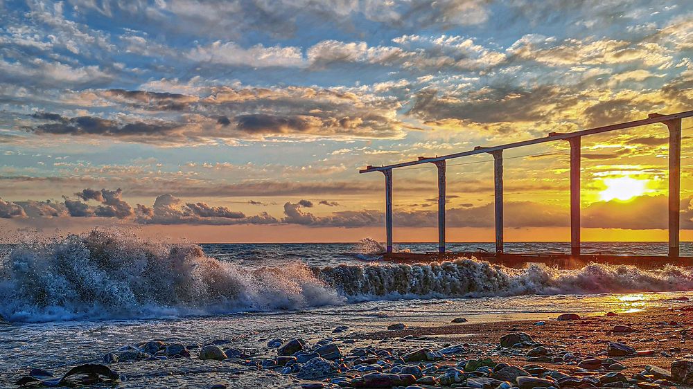 Штормовое Солнце