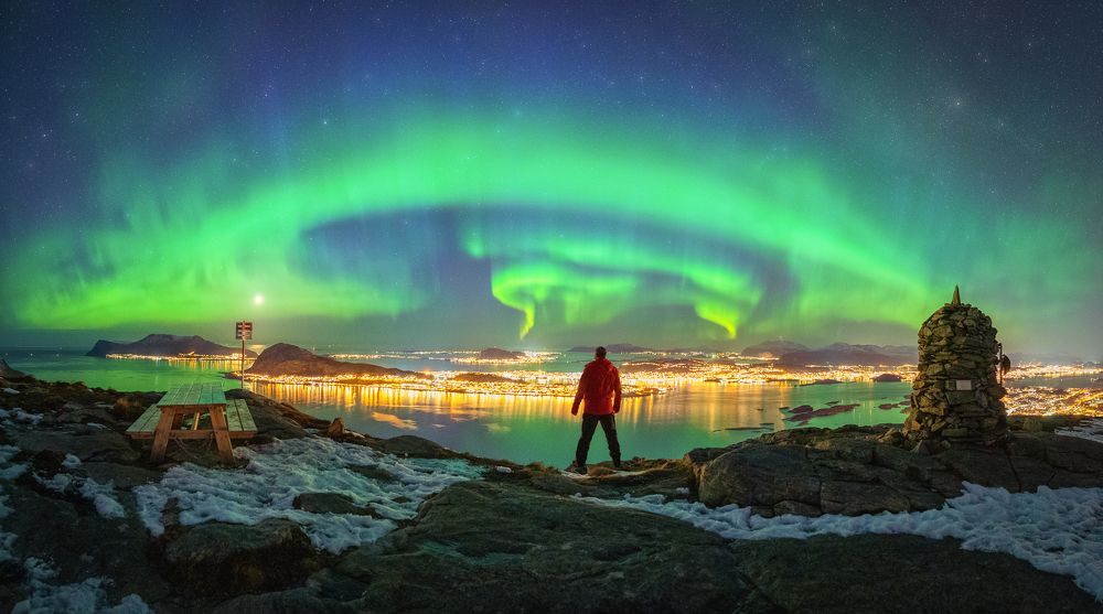 The city and the lights