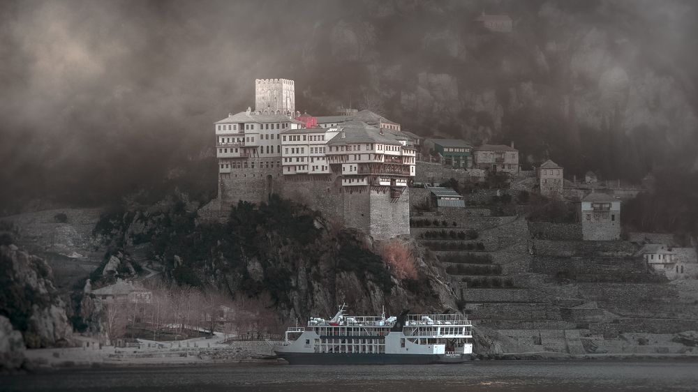 Photograph by Nikos Leonov