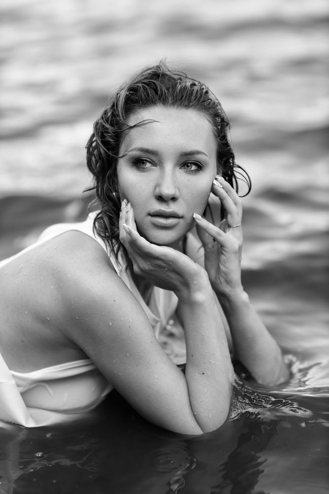 чувственный взгляд из ледяной воды